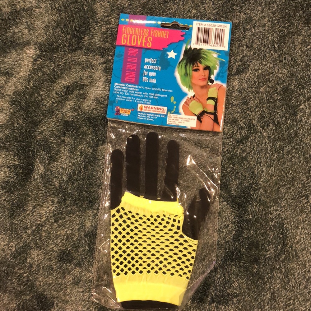 Fingerless fishnet gloves - Picture 2 of 4